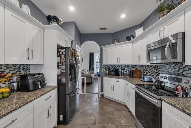 Image 11 of 35 For 2702 Patrician Circle