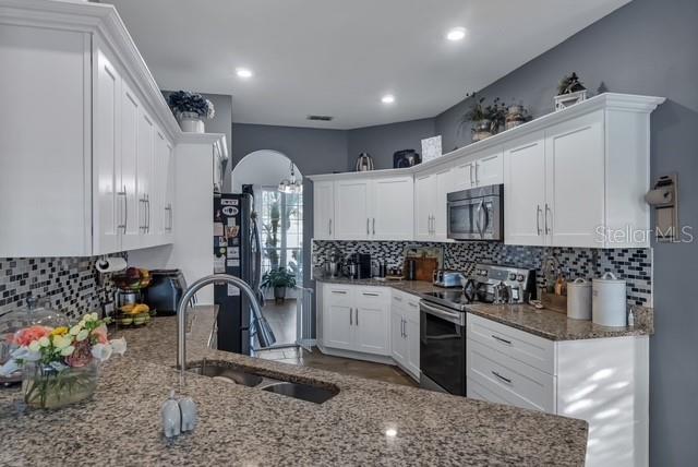 Image 12 of 35 For 2702 Patrician Circle