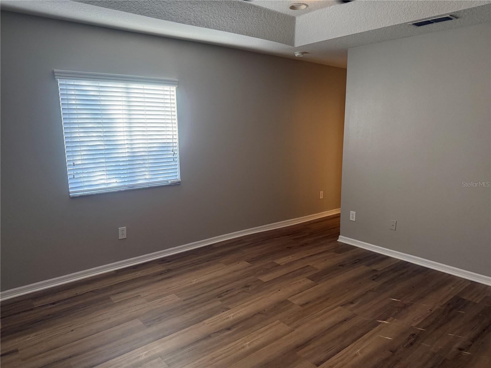 Image 16 of 28 For 13102 Honey Locust Drive