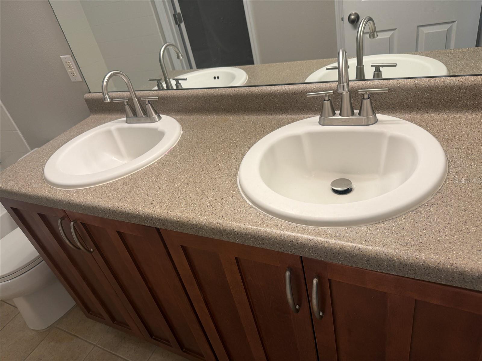 Image 17 of 28 For 13102 Honey Locust Drive