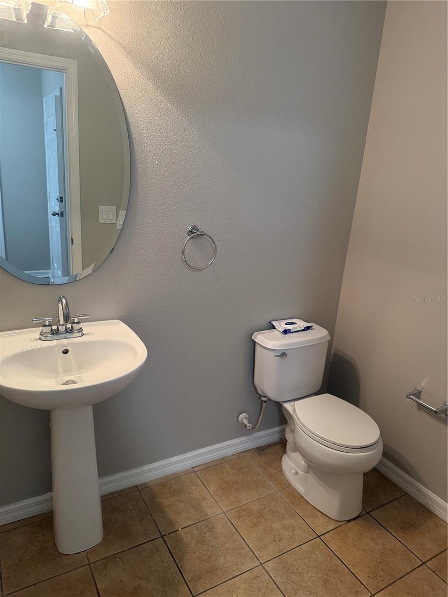 Image 5 of 28 For 13102 Honey Locust Drive