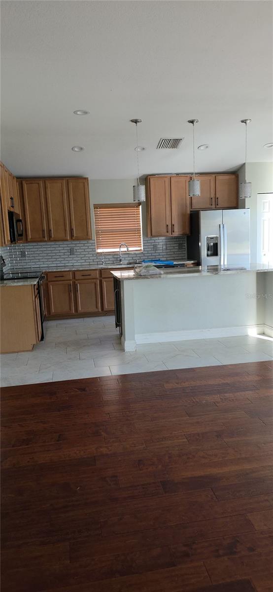 Image 5 of 11 For 35138 Meadow Reach Drive