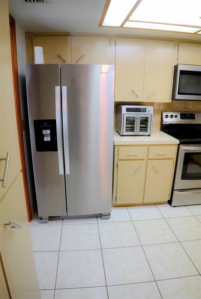 Image 31 of 78 For 4150 Apopka Avenue