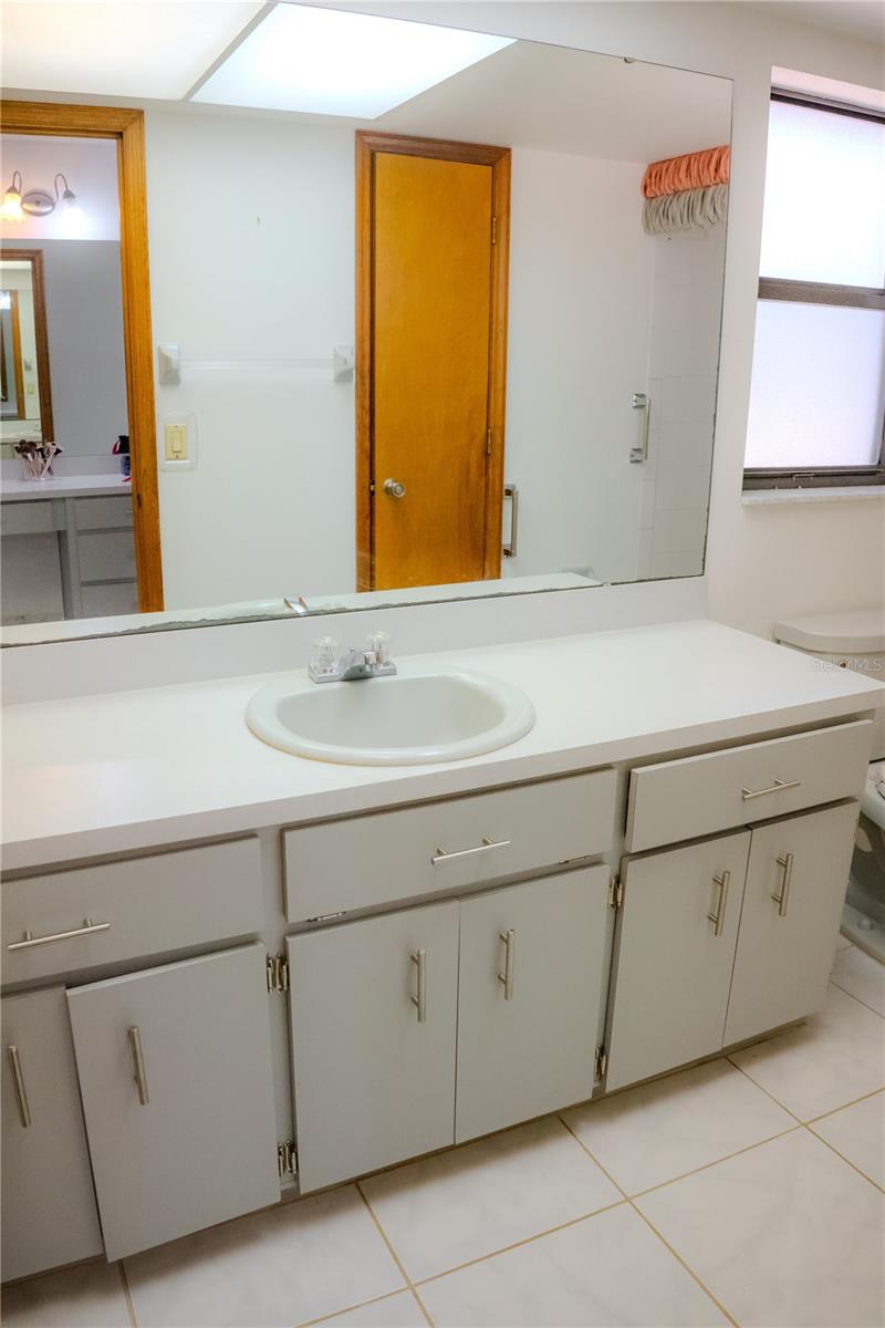 Image 43 of 78 For 4150 Apopka Avenue