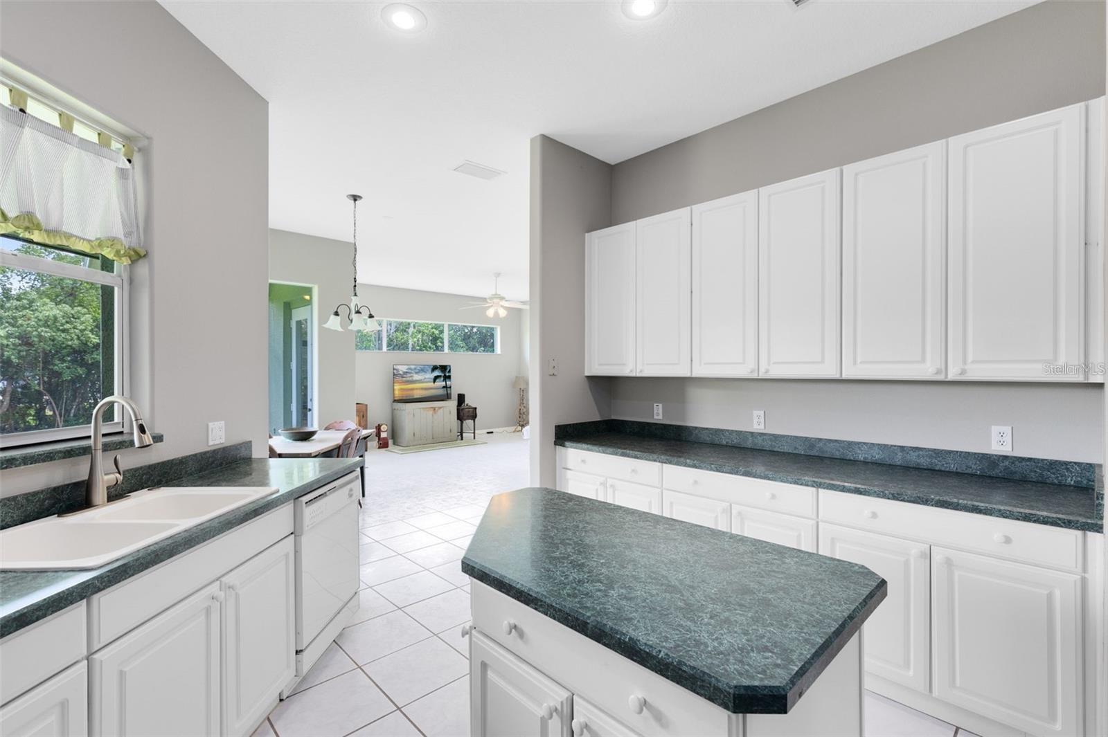 Image 18 of 35 For 5204 Hammock Pointe Court