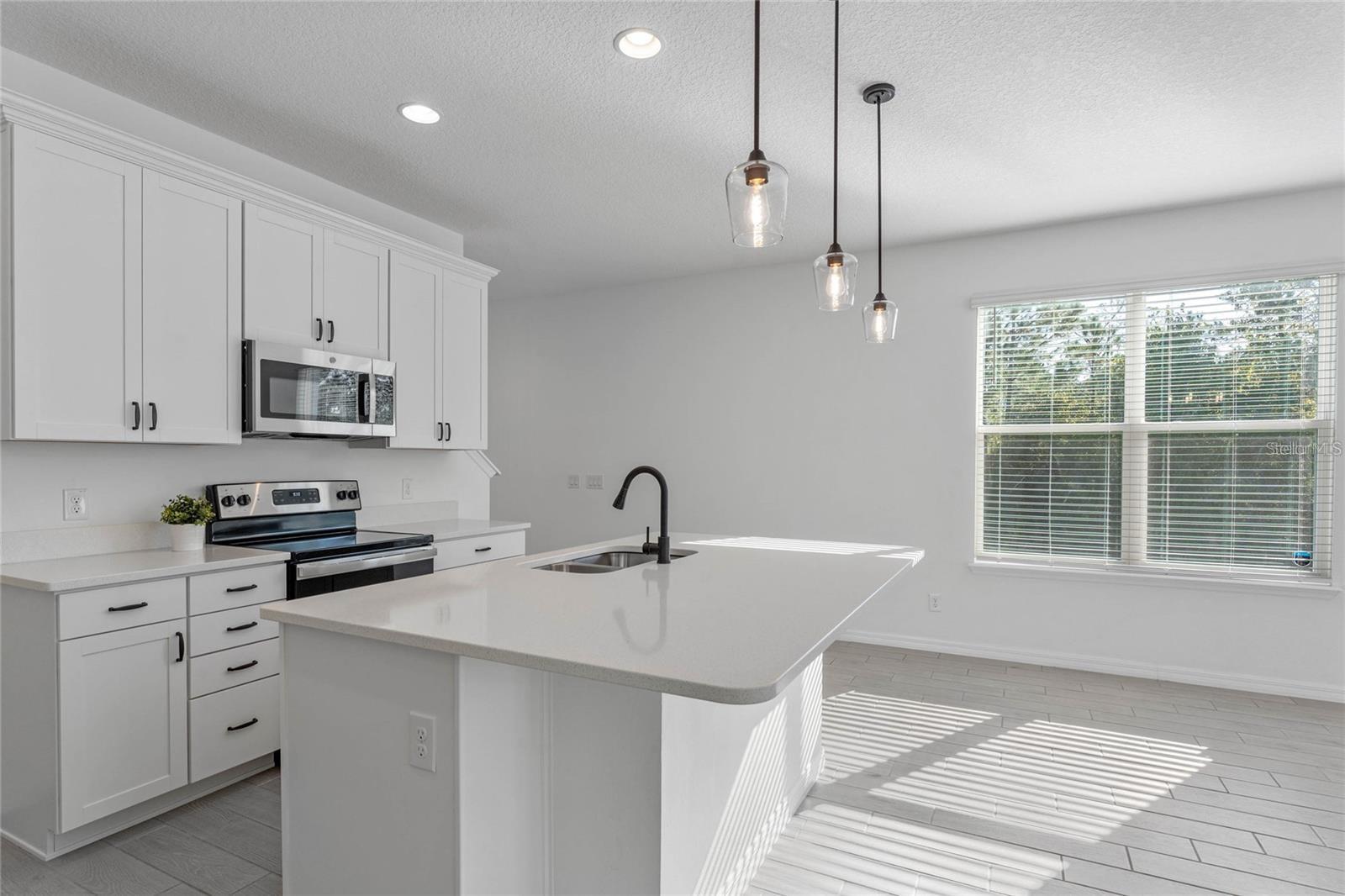 Image 16 of 48 For 15605 Jungle Alley