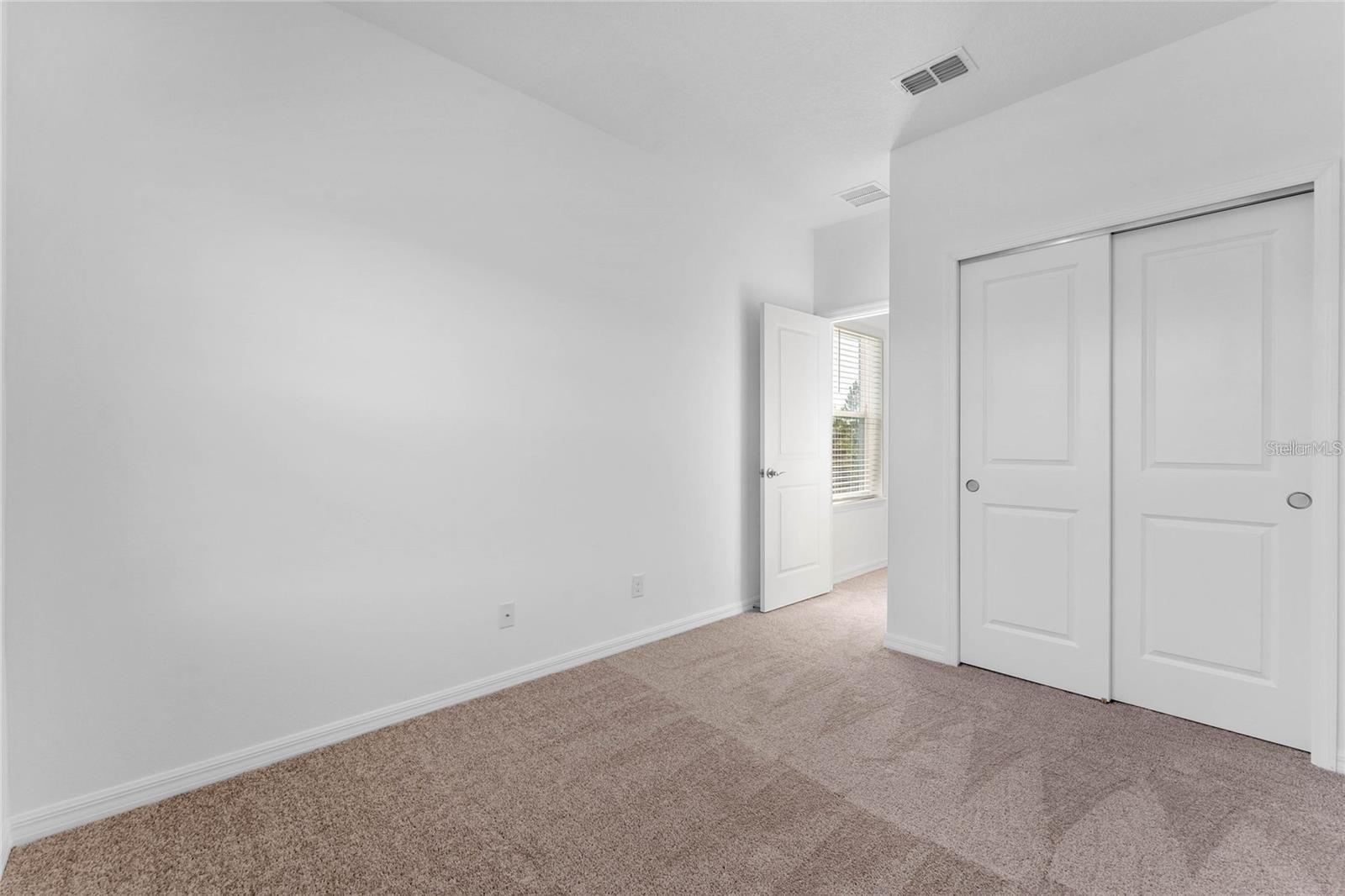 Image 34 of 48 For 15605 Jungle Alley