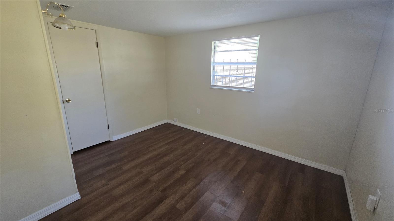 Image 10 of 12 For 1803 Summerlin Avenue