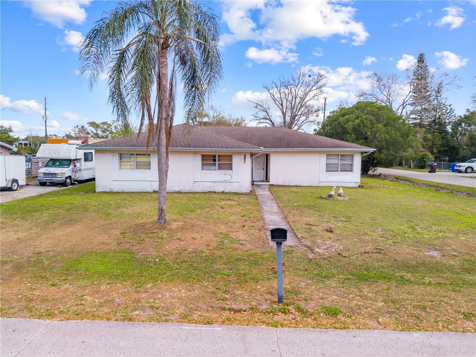 Image 3 of 18 For 1321 Louisiana Avenue