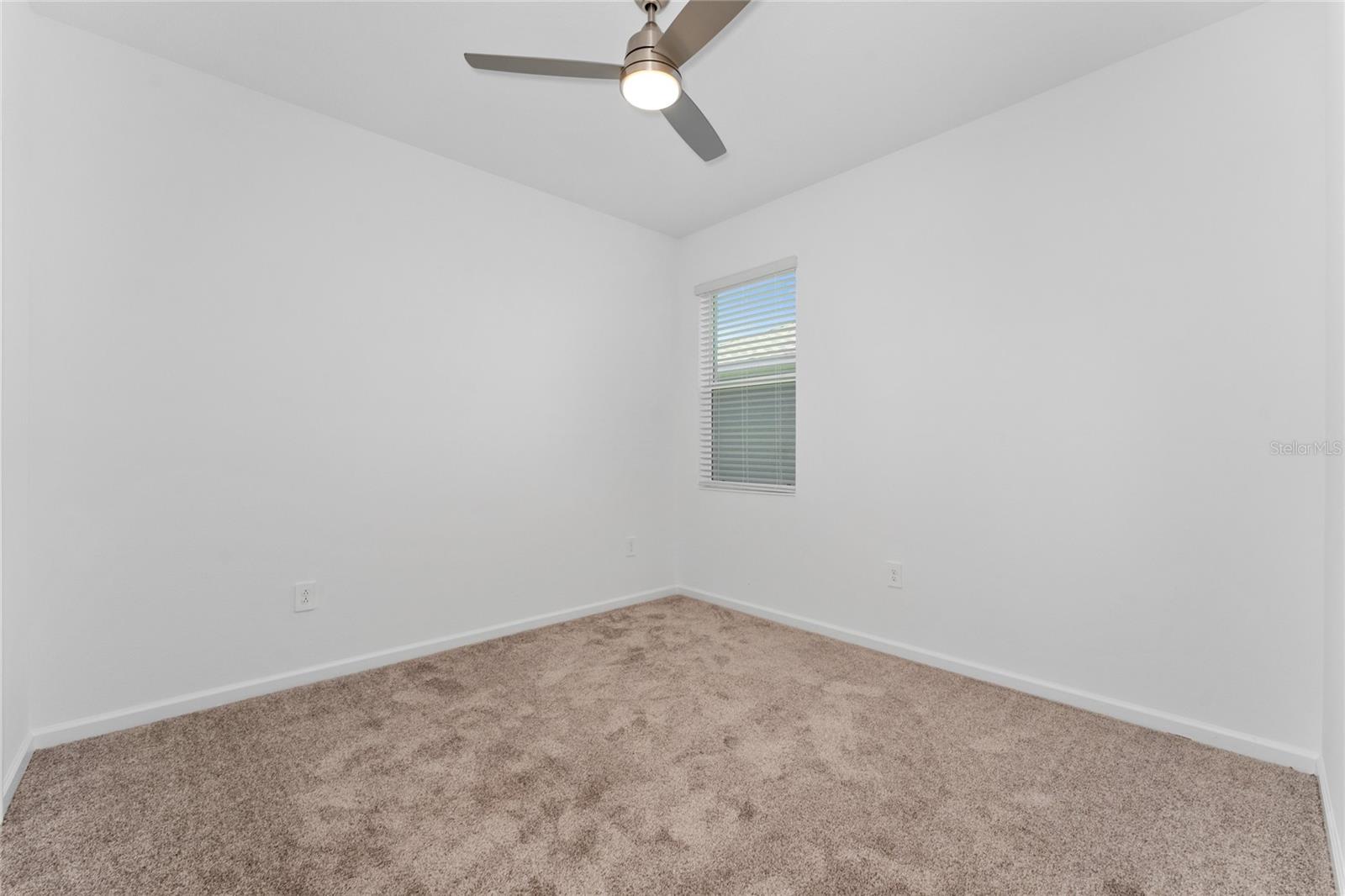 Image 21 of 28 For 566 Hatteras Road