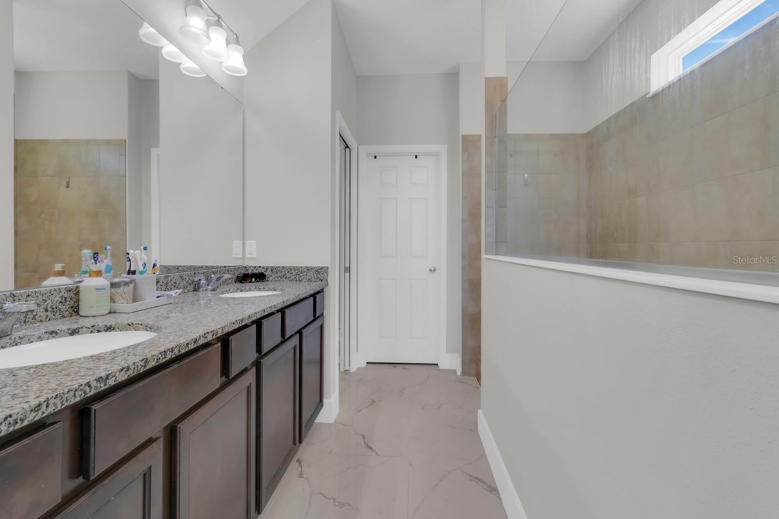 Image 31 of 62 For 2172 Bur Oak Boulevard