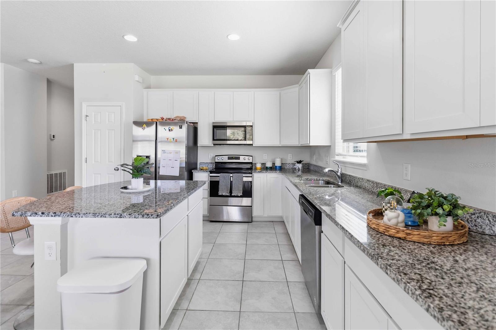 Image 12 of 28 For 17241 Goldcrest Loop