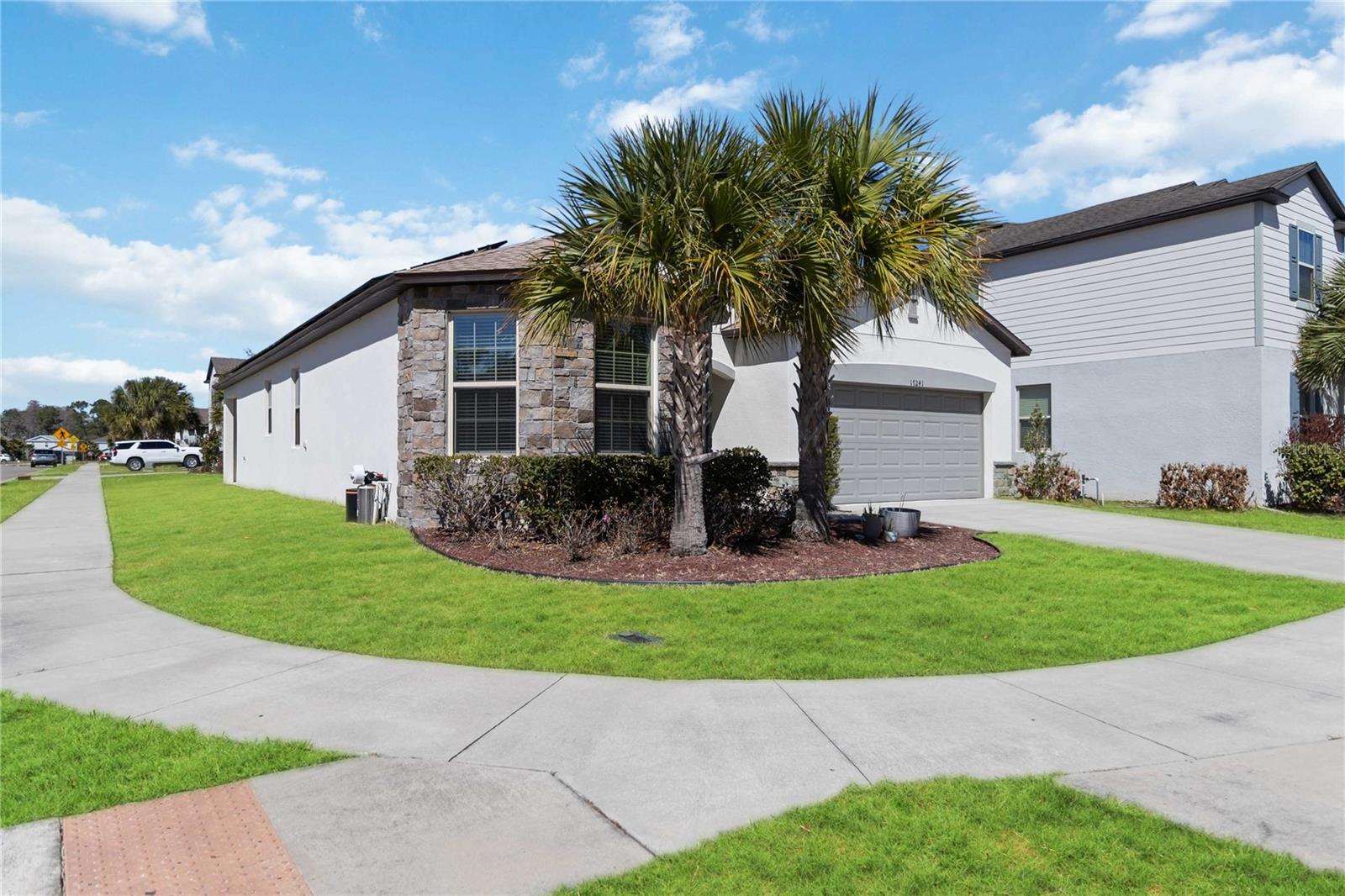 Image 28 of 28 For 17241 Goldcrest Loop