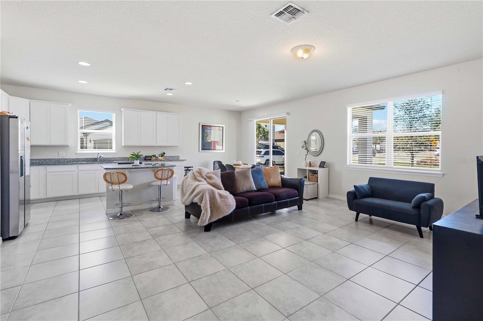 Image 8 of 28 For 17241 Goldcrest Loop