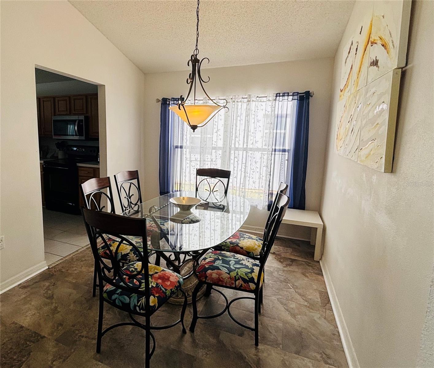 Image 10 of 45 For 936 Lake Berkley Drive