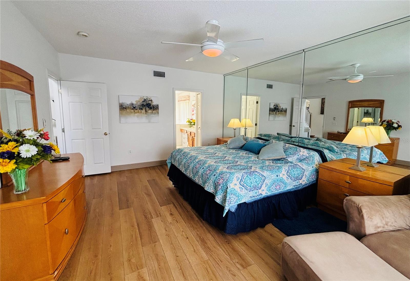 Image 15 of 45 For 936 Lake Berkley Drive