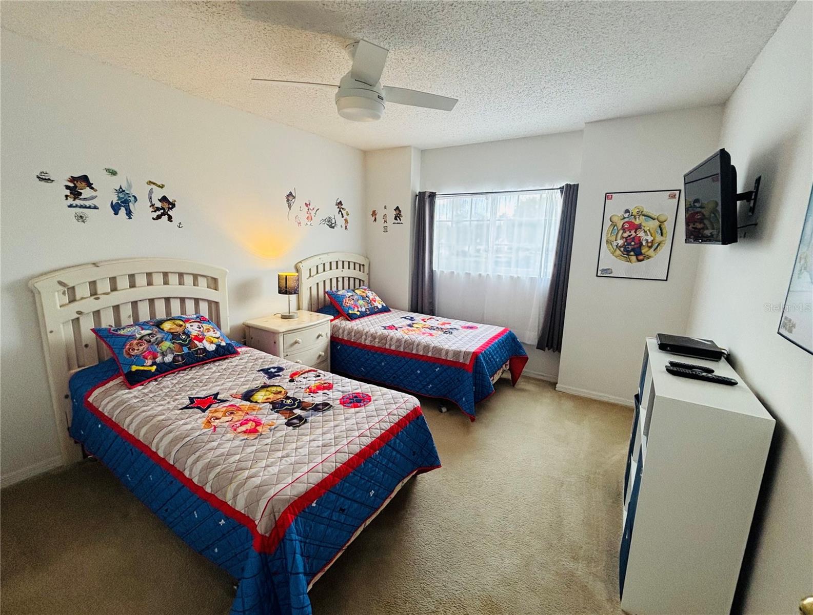 Image 20 of 45 For 936 Lake Berkley Drive