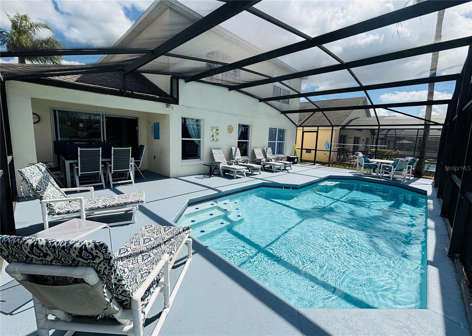 Image 27 of 45 For 936 Lake Berkley Drive