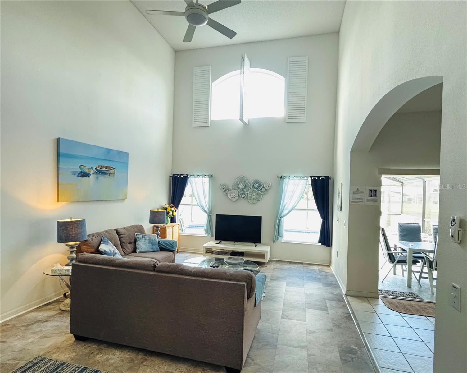 Image 4 of 45 For 936 Lake Berkley Drive