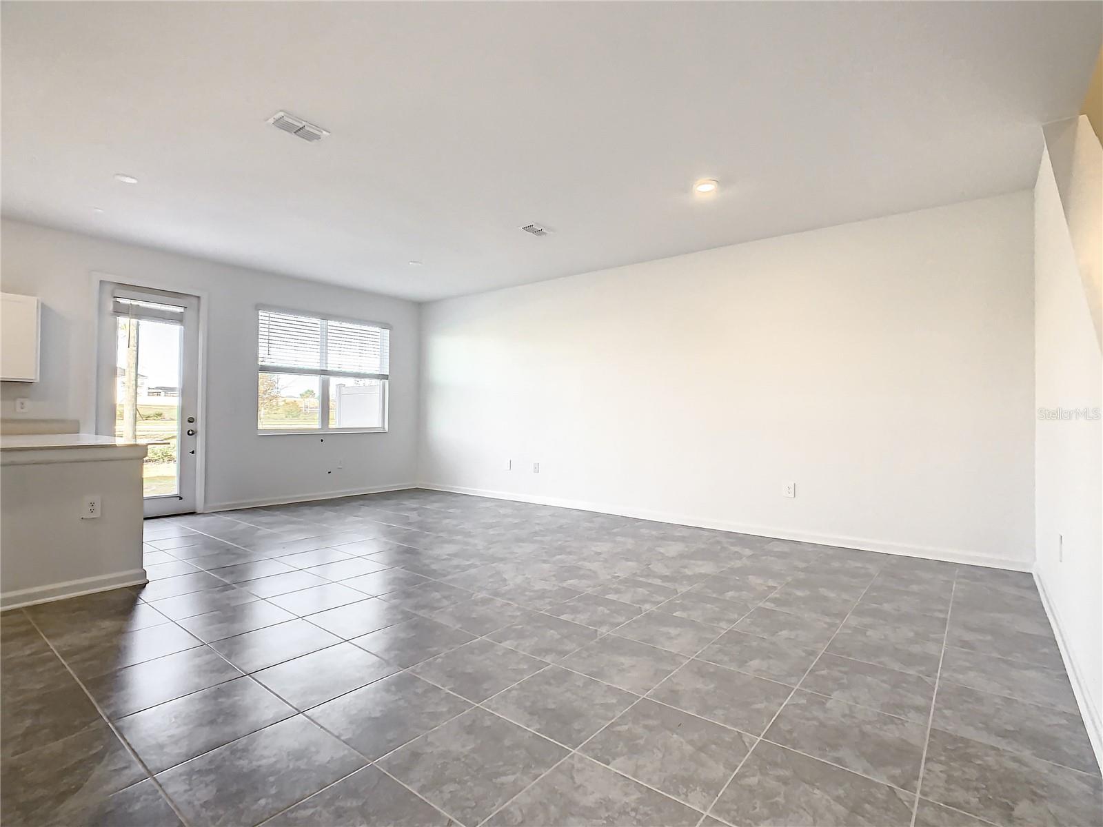 Image 12 of 35 For 409 Bogey Drive