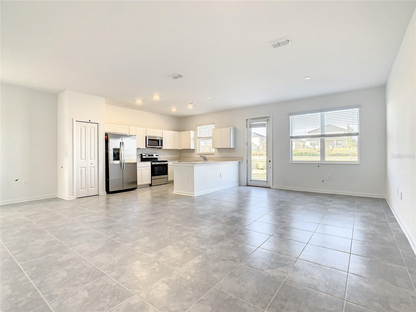 Image 4 of 35 For 409 Bogey Drive