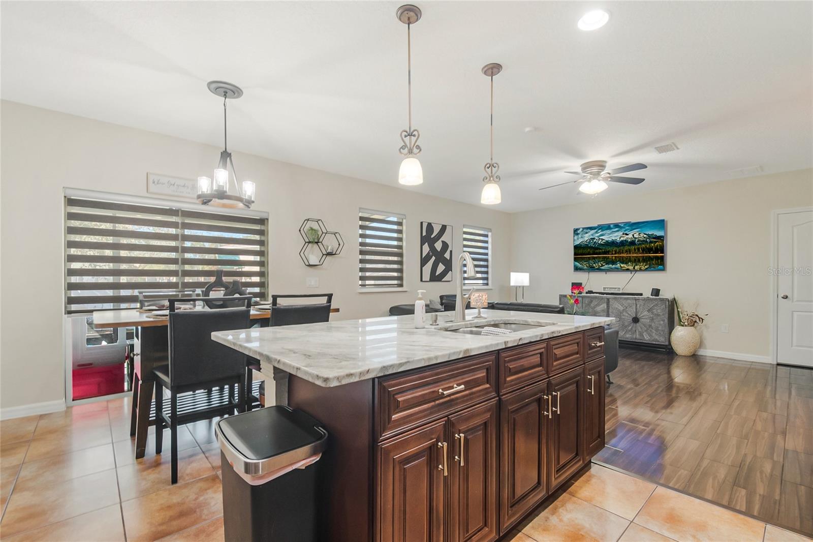 Image 23 of 39 For 2920 Moonstone Bend