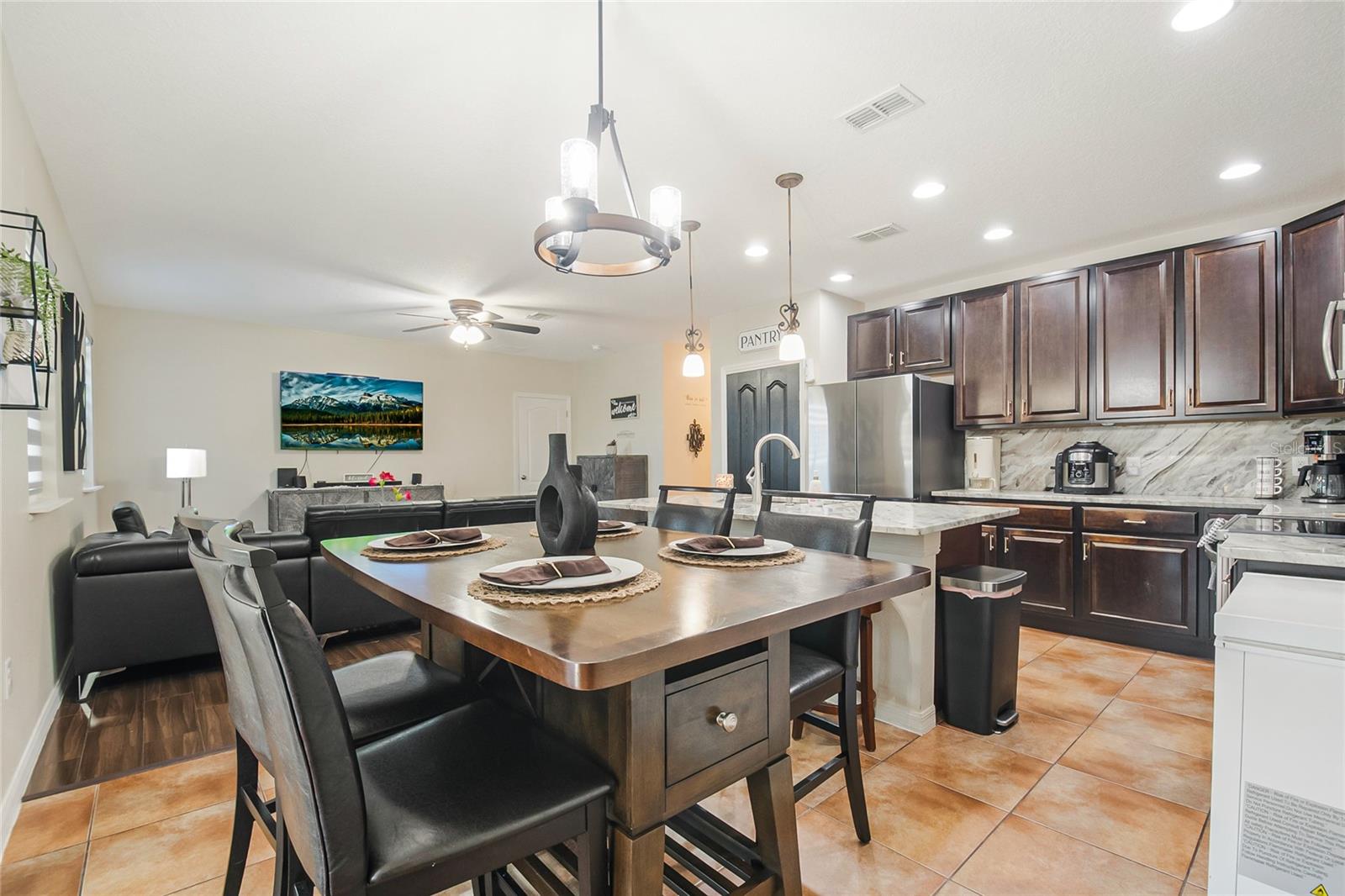 Image 27 of 39 For 2920 Moonstone Bend