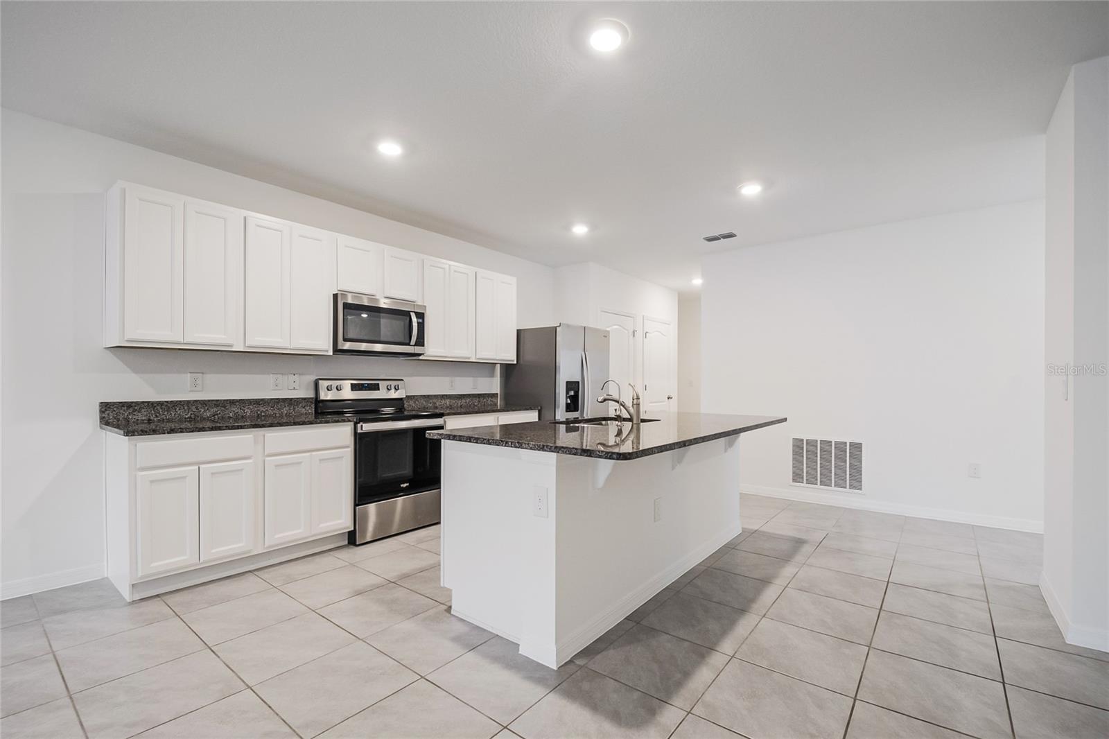 Image 15 of 52 For 2928 Sunridge Loop