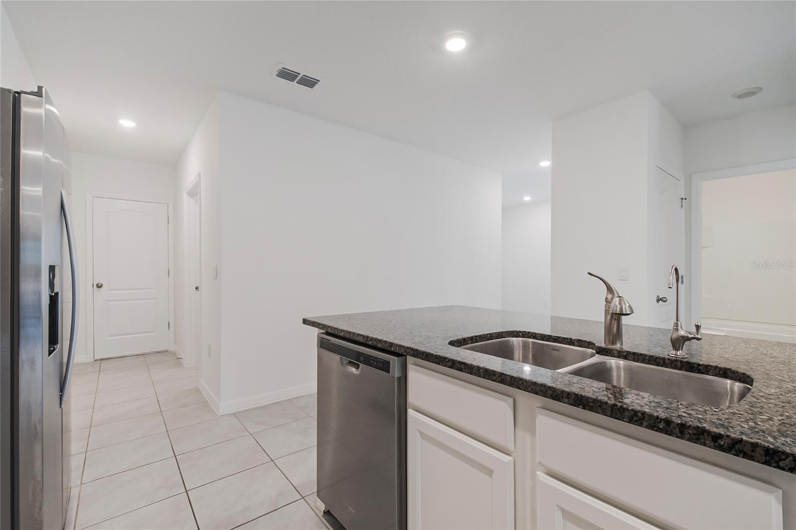 Image 18 of 52 For 2928 Sunridge Loop