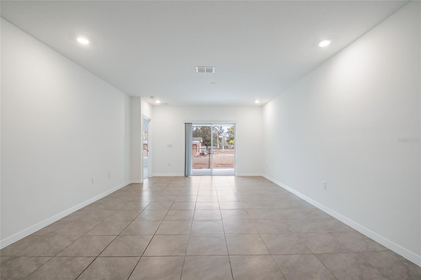 Image 23 of 52 For 2928 Sunridge Loop