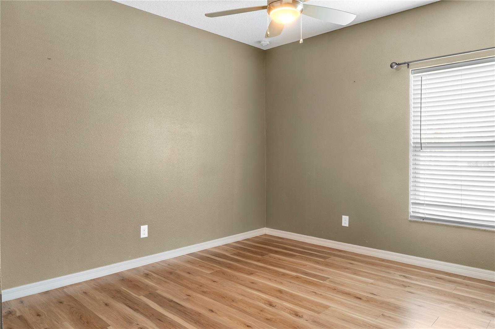 Image 10 of 32 For 3551 Saxony Lane