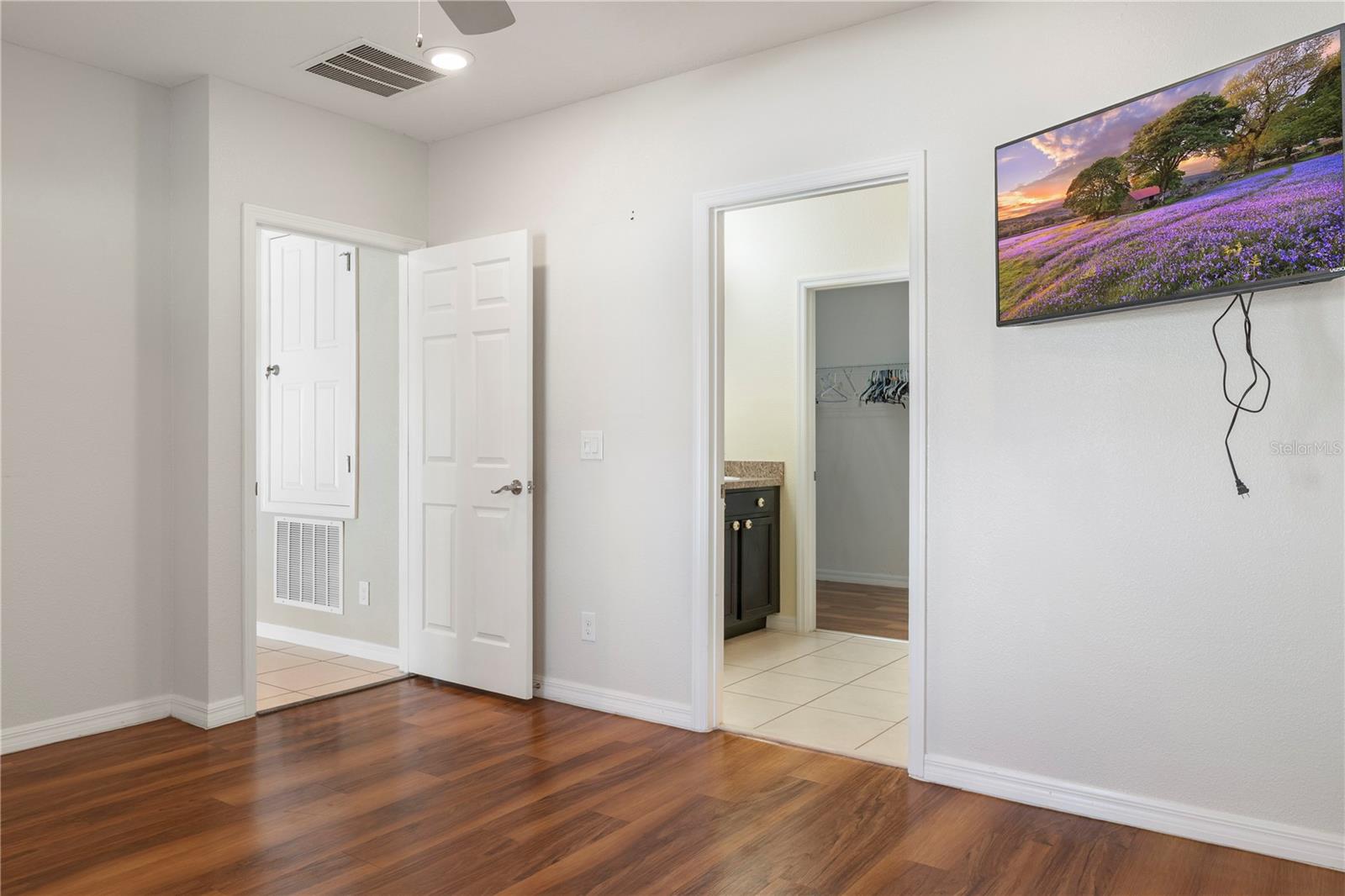 Image 24 of 32 For 3551 Saxony Lane