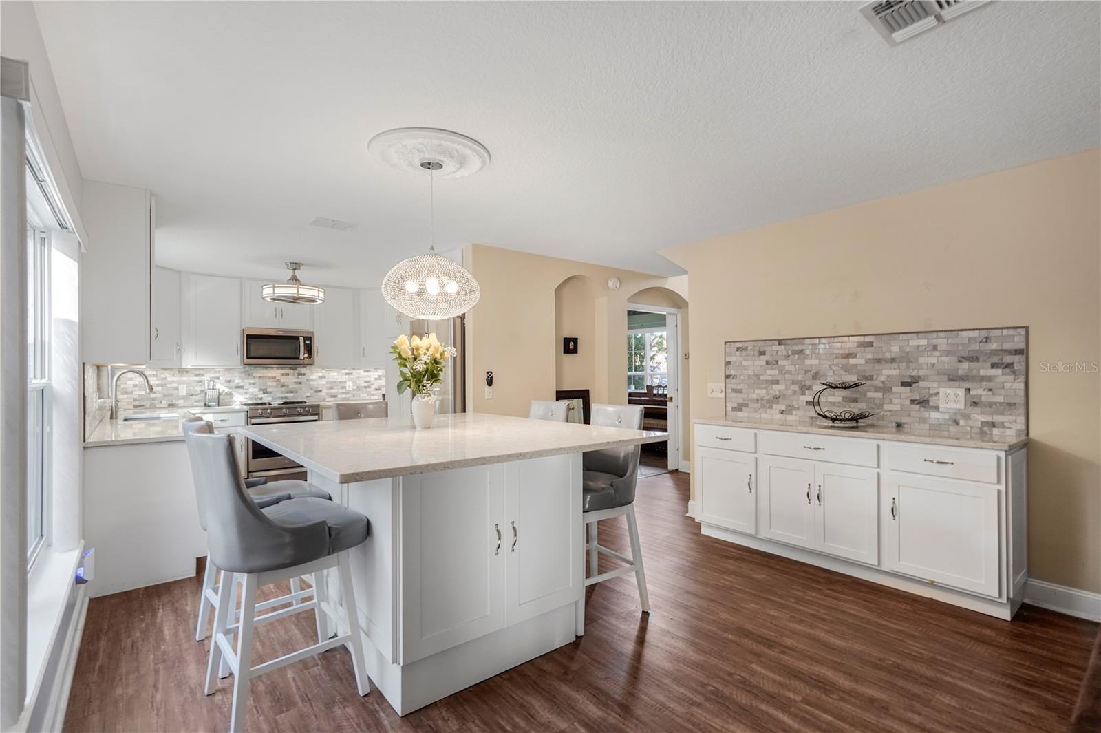 Image 10 of 42 For 1095 Horizon View Boulevard