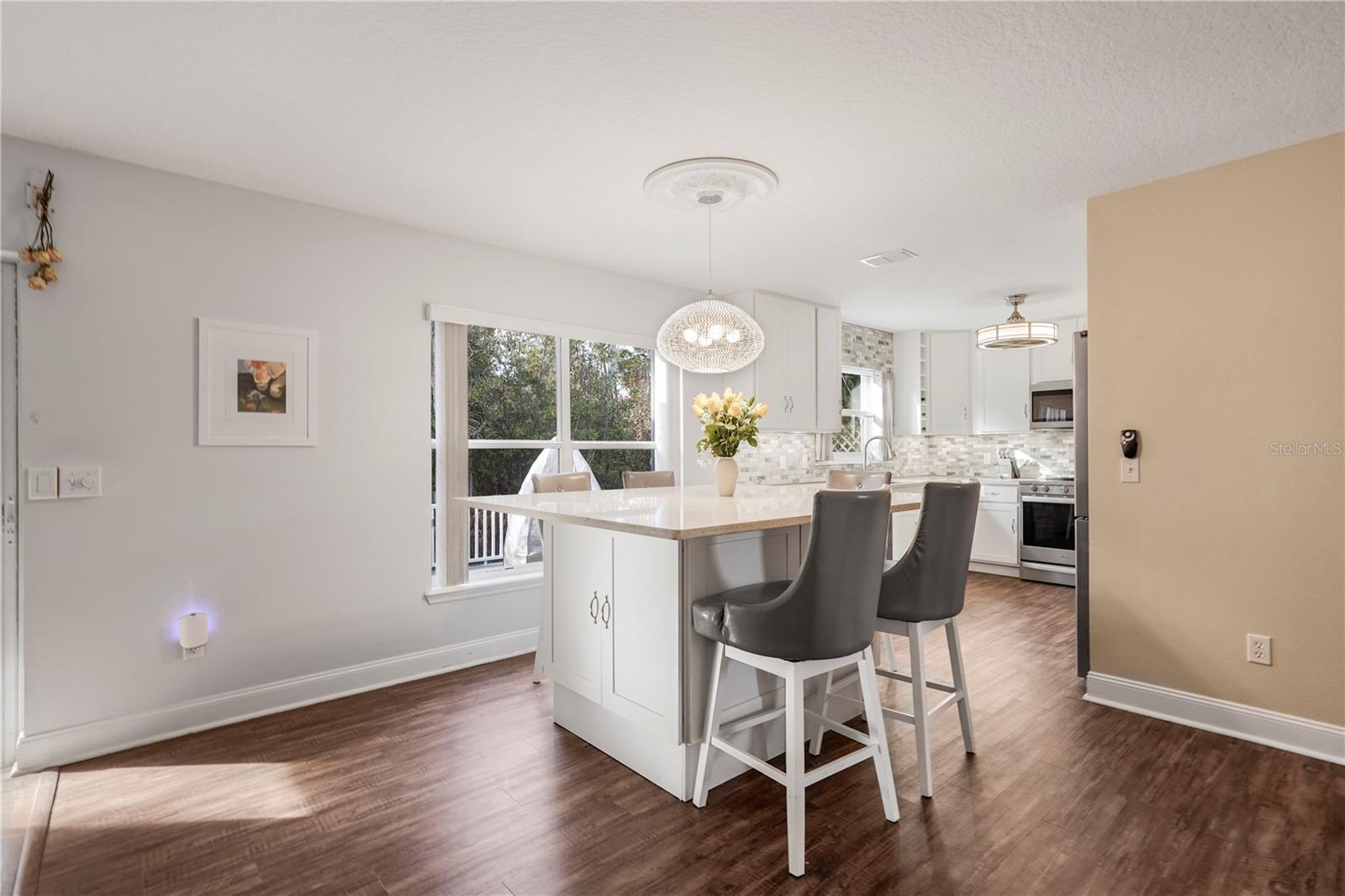 Image 11 of 42 For 1095 Horizon View Boulevard