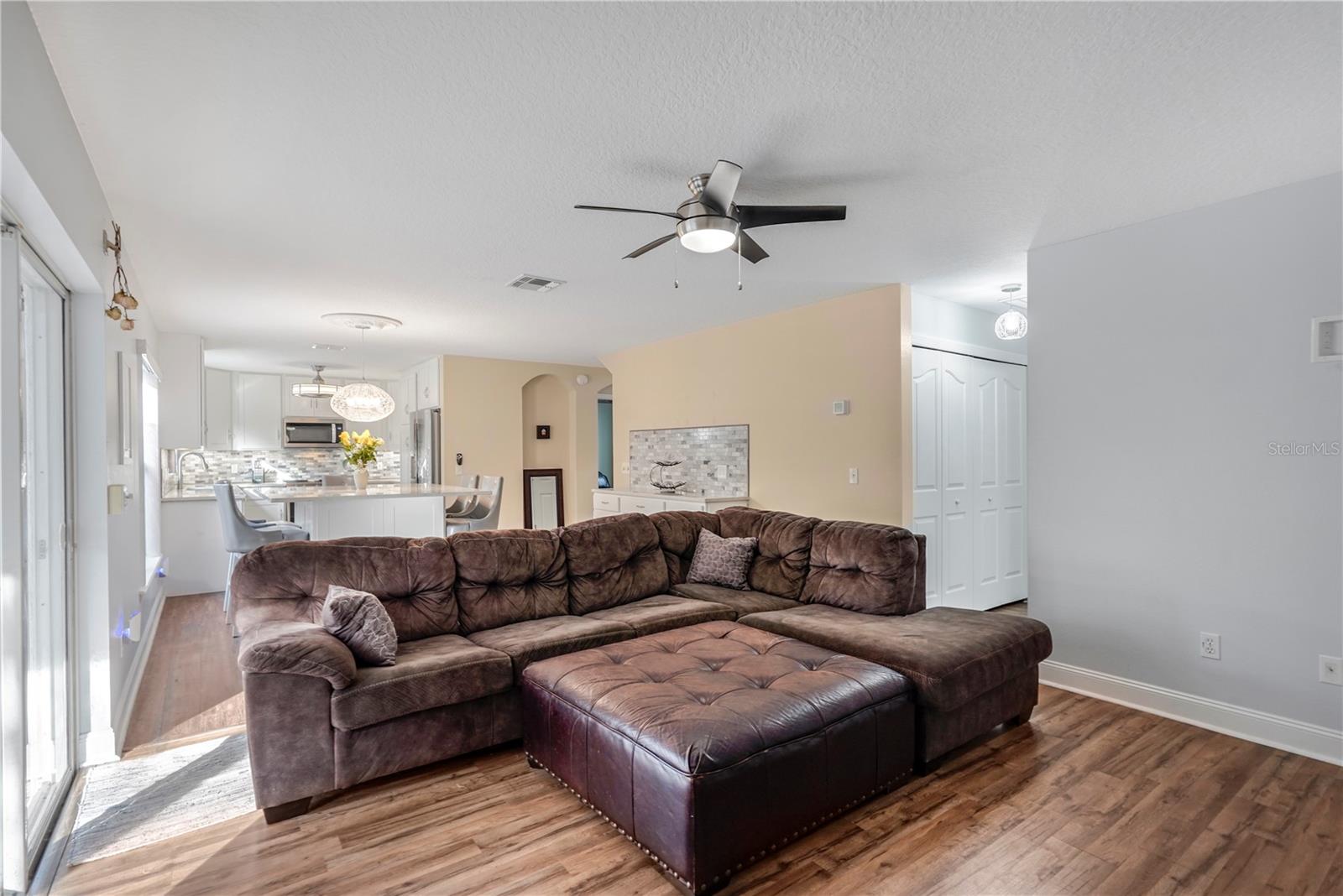 Image 13 of 42 For 1095 Horizon View Boulevard