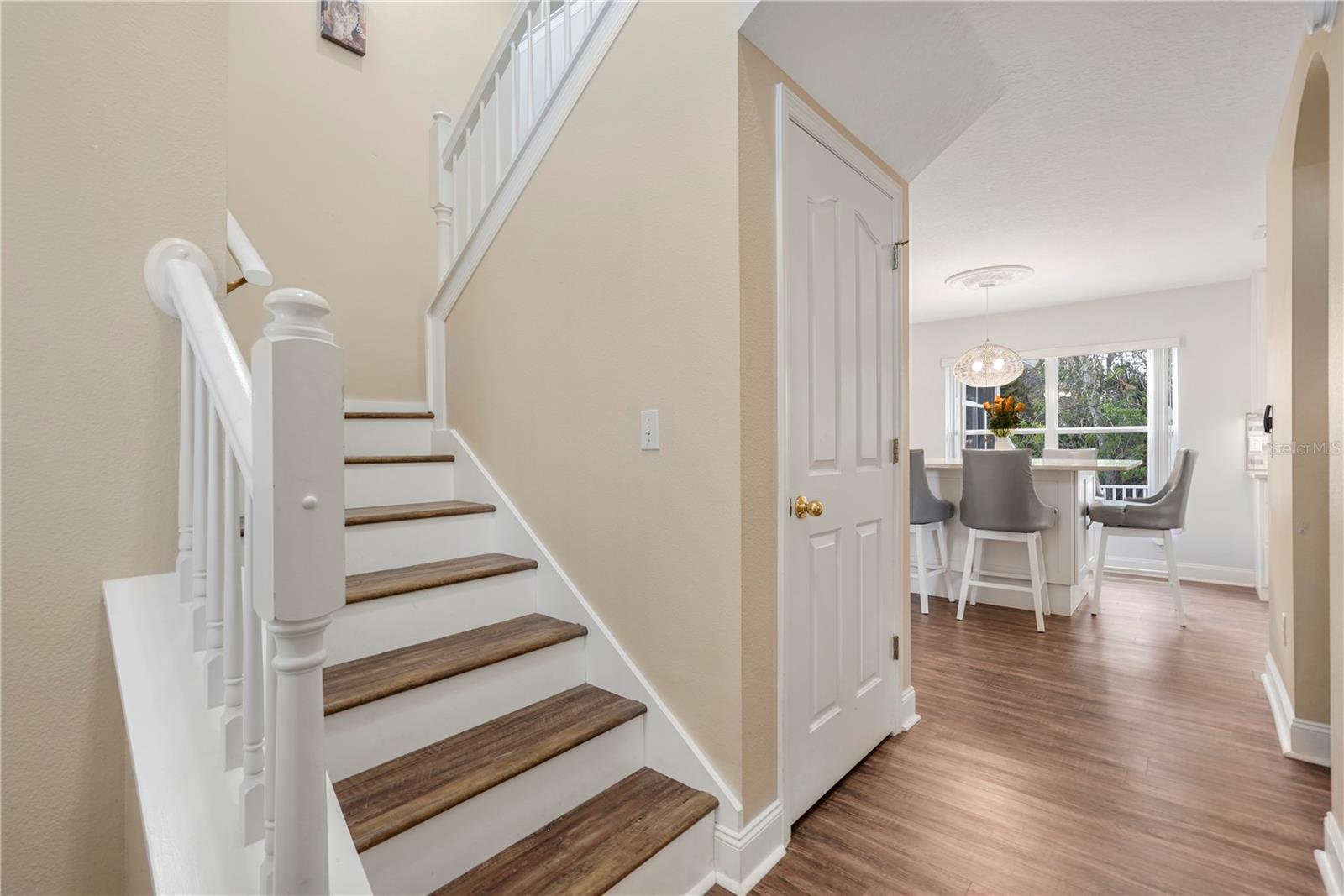 Image 6 of 42 For 1095 Horizon View Boulevard