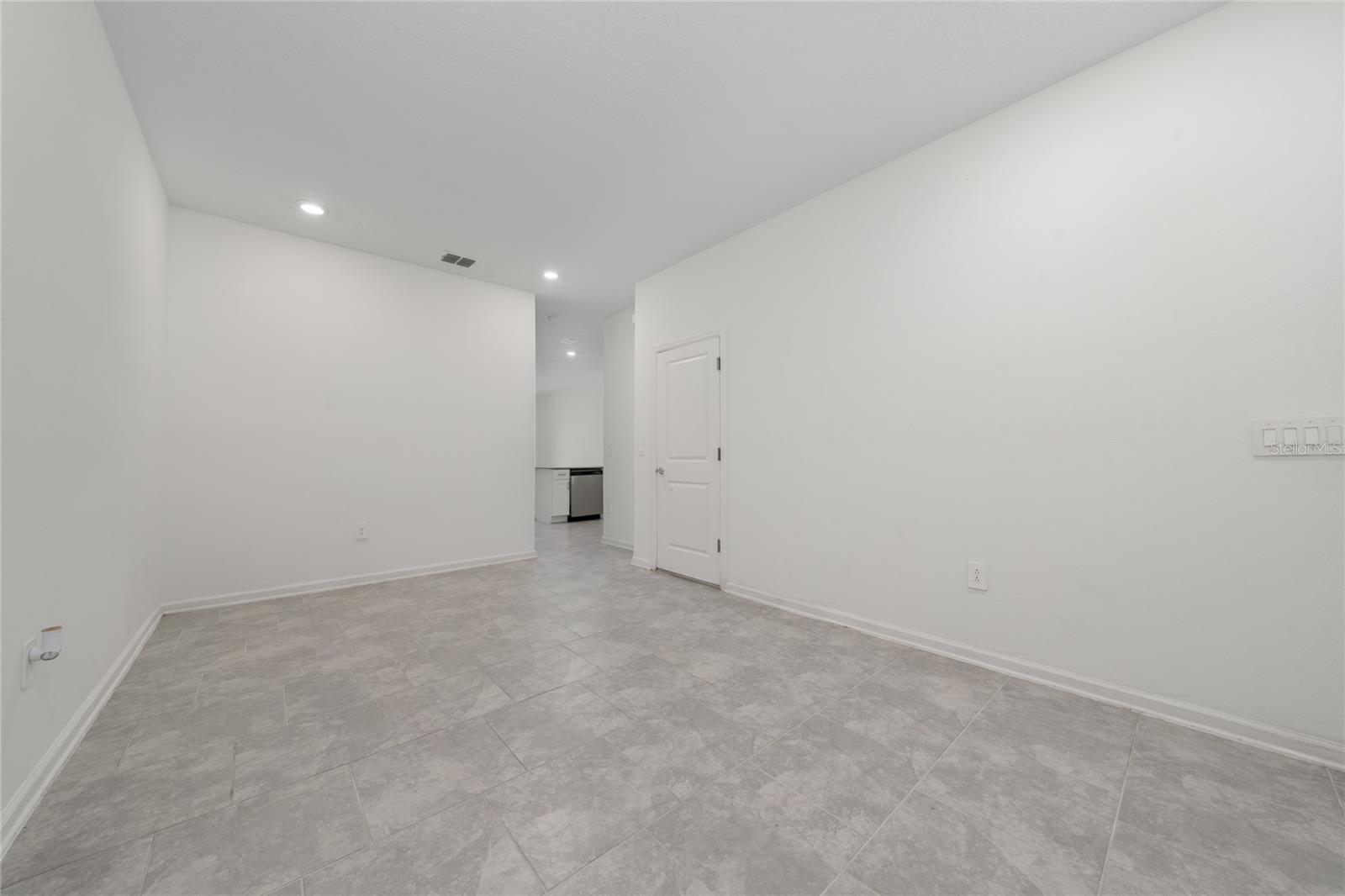 Image 5 of 27 For 7576 Stone Creek Trail