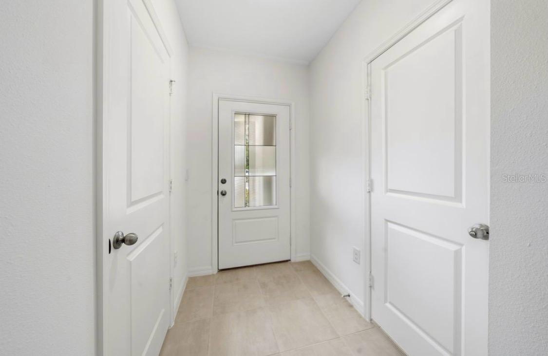 Image 4 of 17 For 2814 Raindrop Run