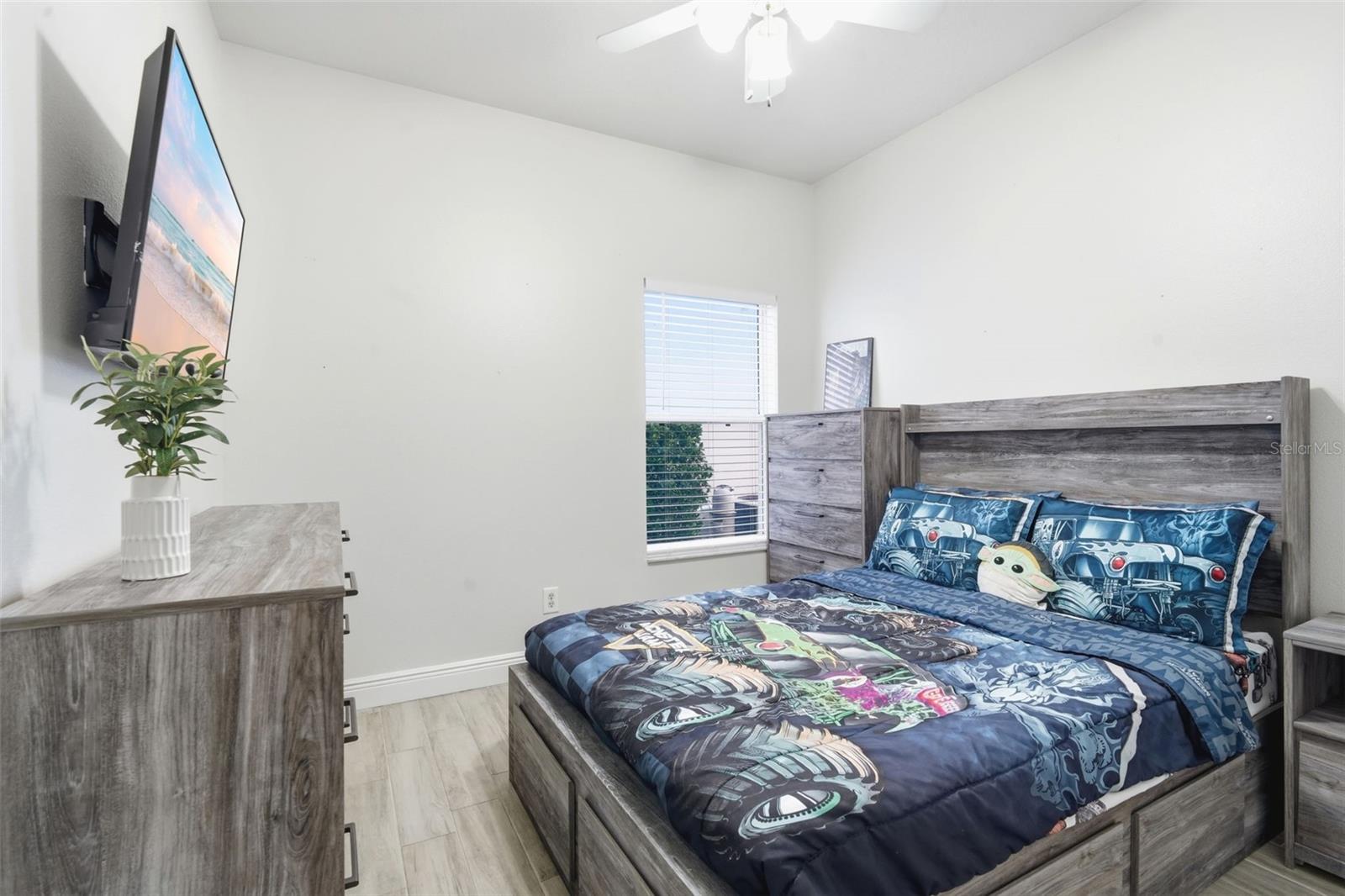 Image 25 of 46 For 12256 Accipiter Drive