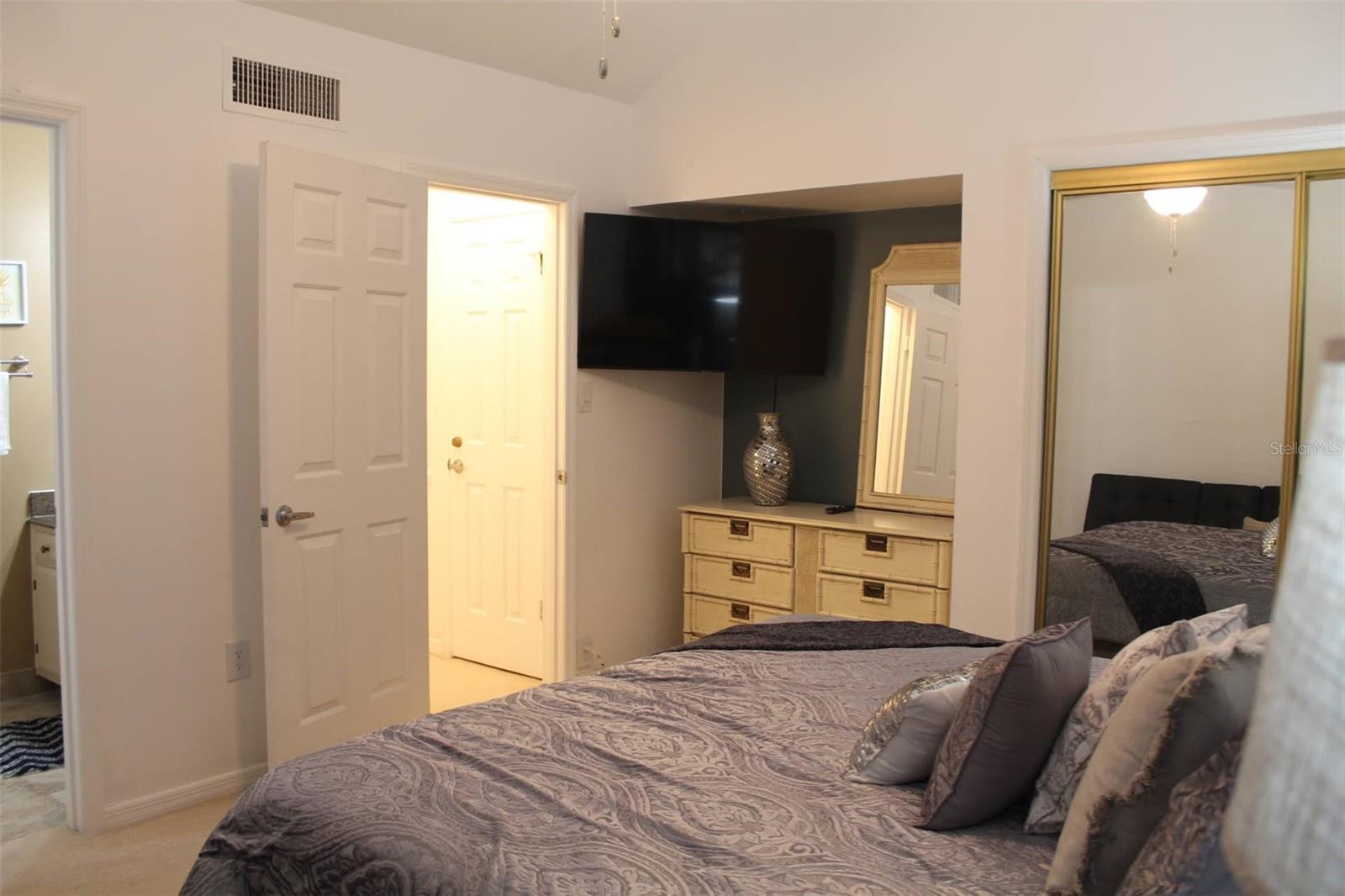 Image 20 of 23 For 1222 Villa Lane 136