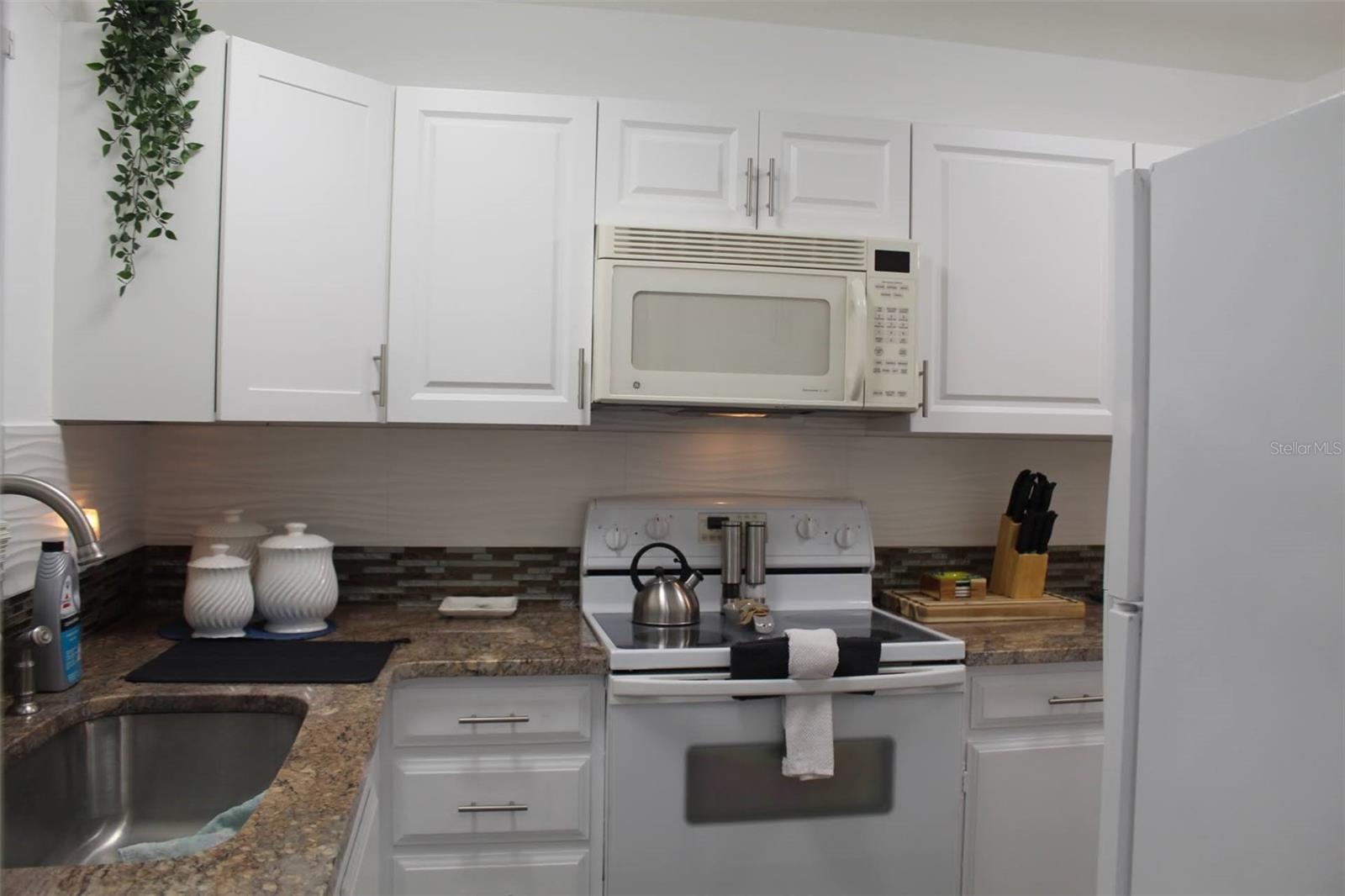 Image 7 of 23 For 1222 Villa Lane 136