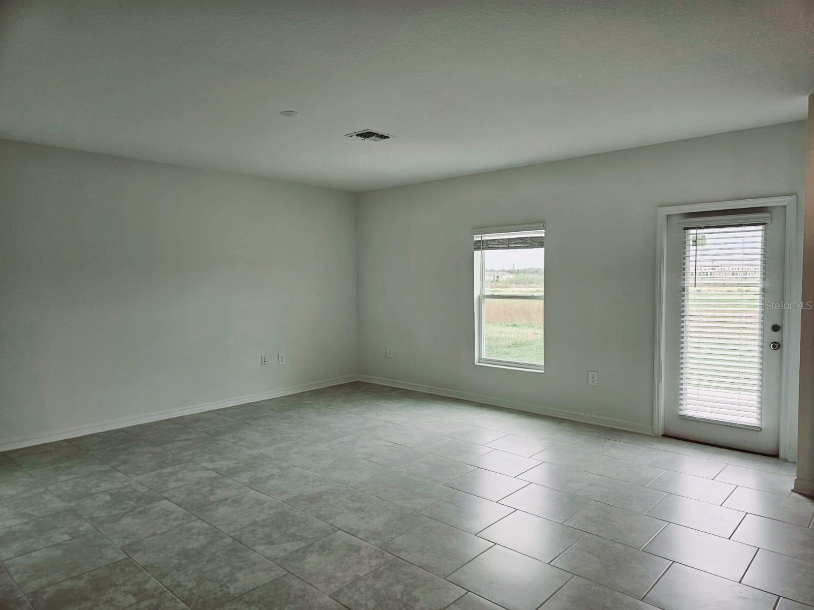 Image 5 of 24 For 1454 Austin Street