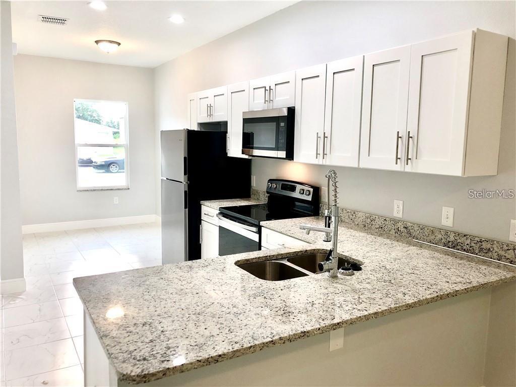 Image 5 of 6 For 717 Camel Court A