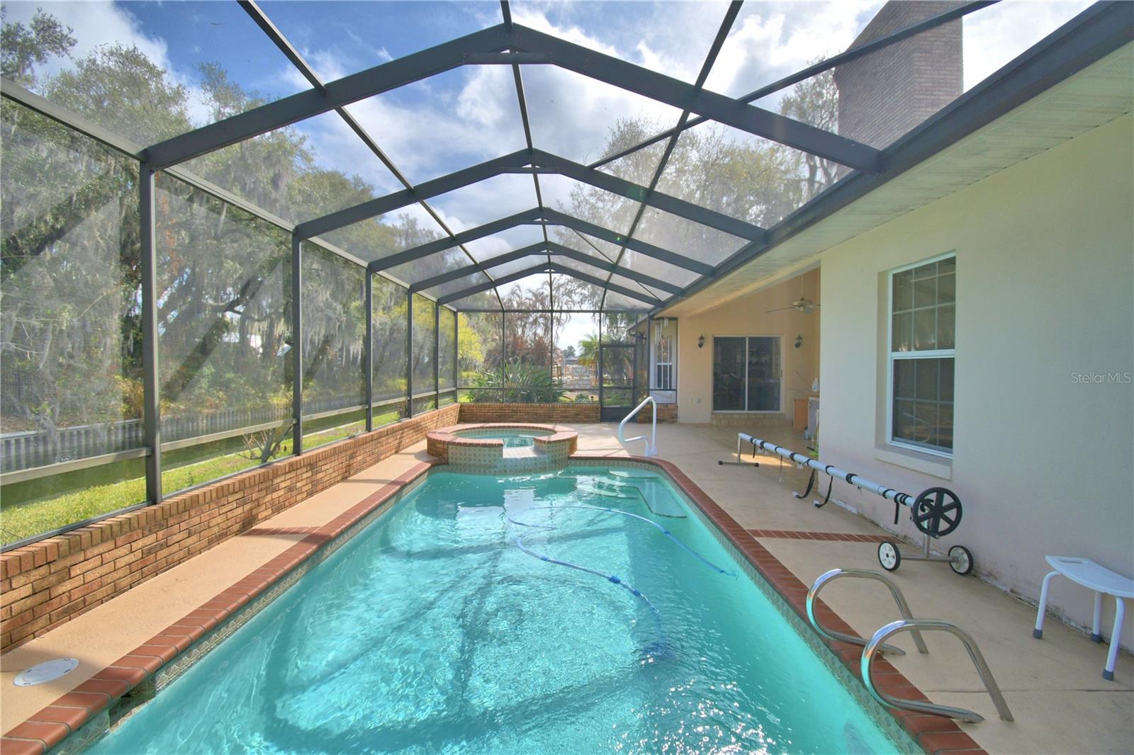 Image 11 of 83 For 12 Bridgewater Drive