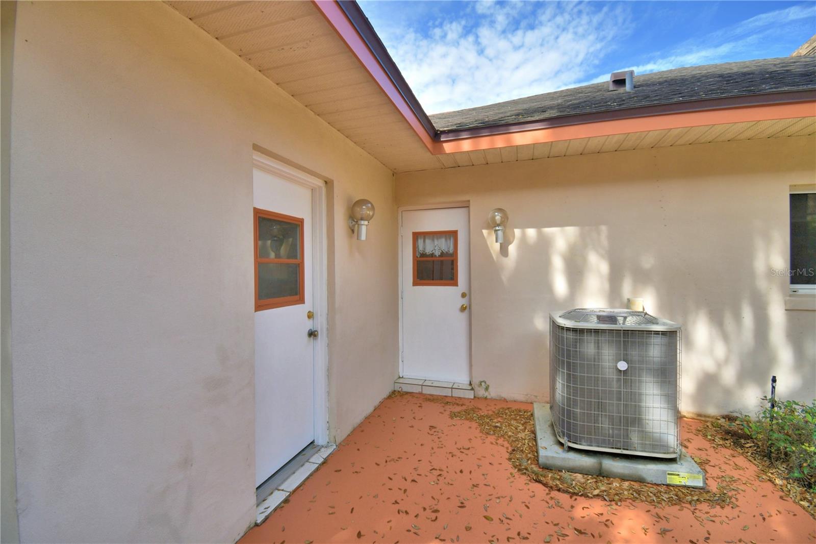 Image 17 of 83 For 12 Bridgewater Drive