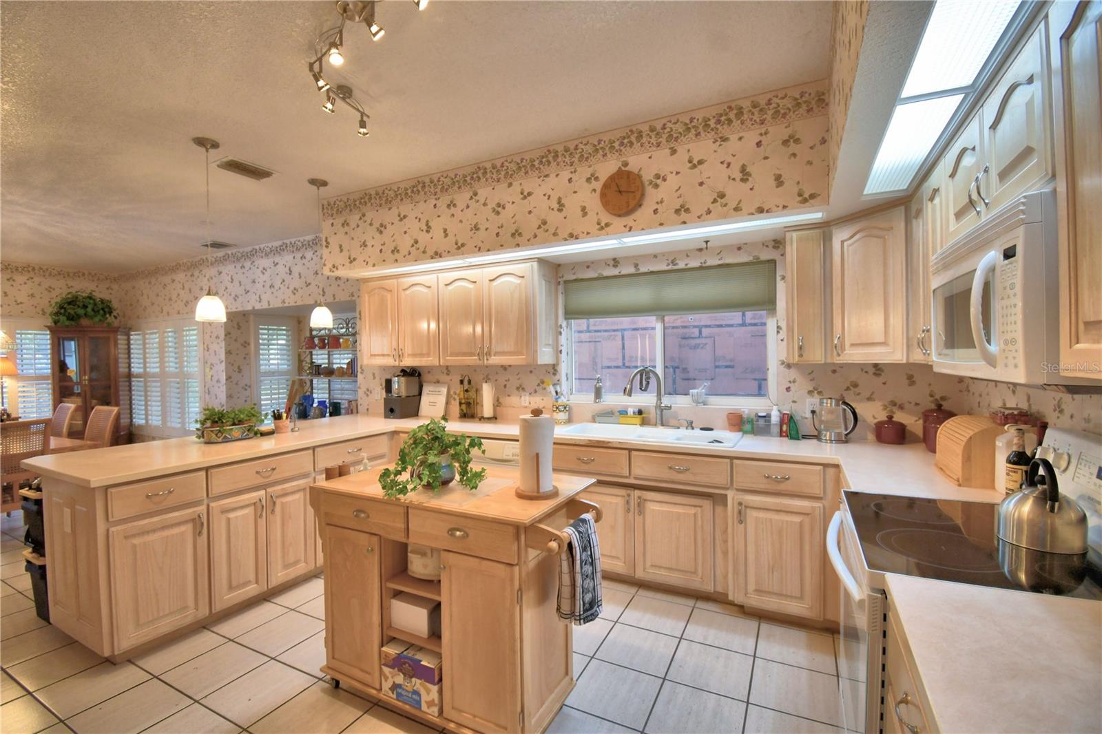 Image 36 of 83 For 12 Bridgewater Drive