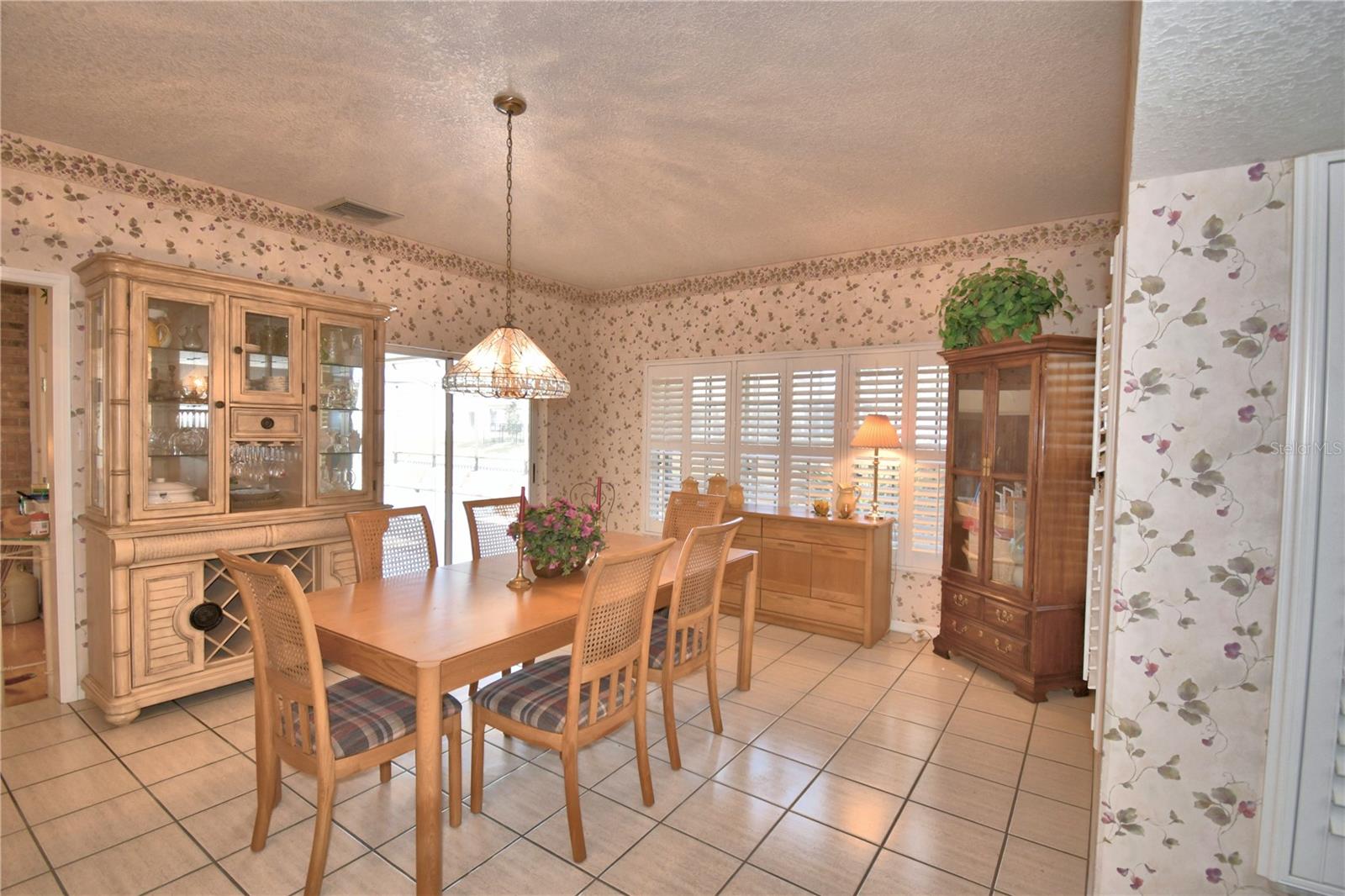 Image 40 of 83 For 12 Bridgewater Drive