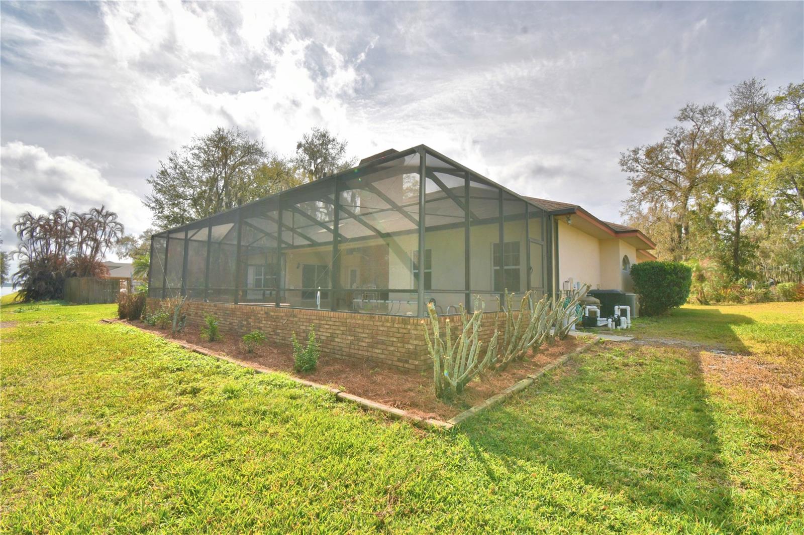 Image 5 of 83 For 12 Bridgewater Drive