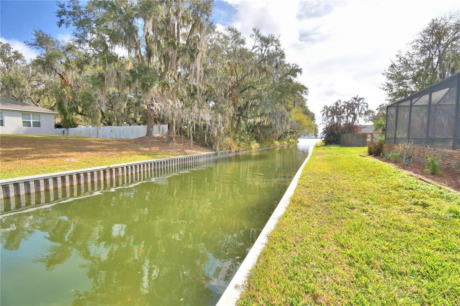 Image 6 of 83 For 12 Bridgewater Drive