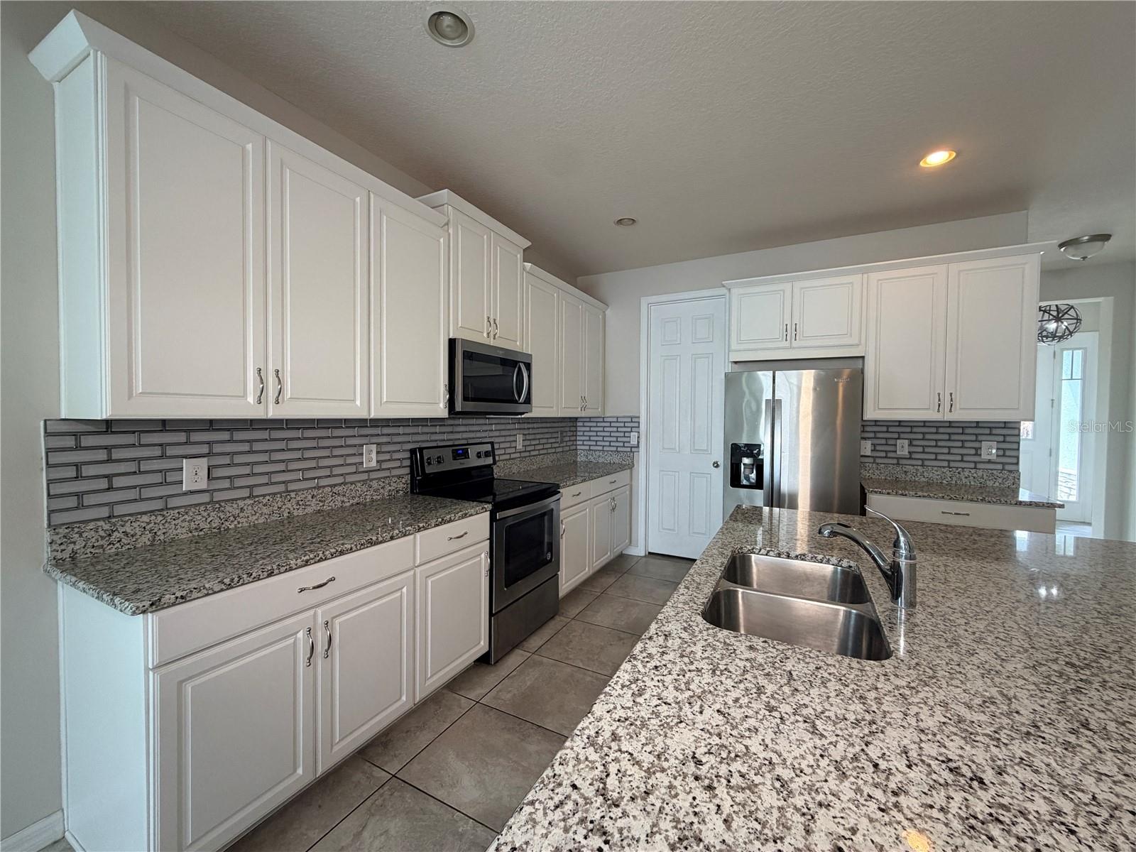 Image 11 of 35 For 2412 Annacella Avenue